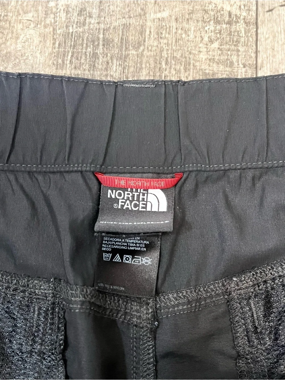 THE NORTH FACE Convertible Zip-Off Cargo Hiking Pants Mens L Dark Charcoal Grey